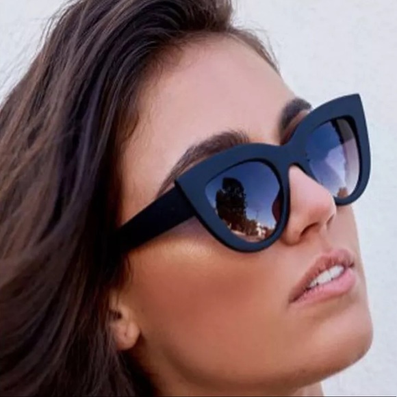 ⭐️FLASH SALE⭐️ Retro Black Cat Eye Sunglasses NEW - Picture 3 of 5